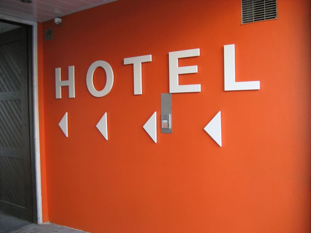 Stadthotel Guertler Амштеттен Экстерьер фото